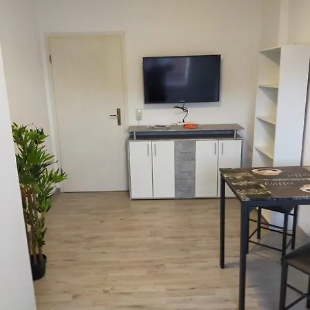 Apartamento Flex Aparts - Grosse, Moeblierte In Mit 2 Zimmern