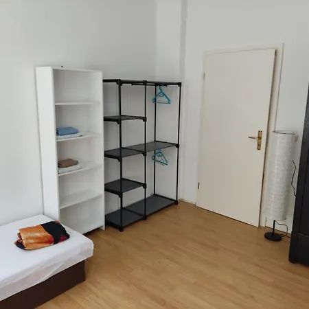 Flex Aparts - Grosse, Moeblierte In Mit 2 Zimmern Appartement