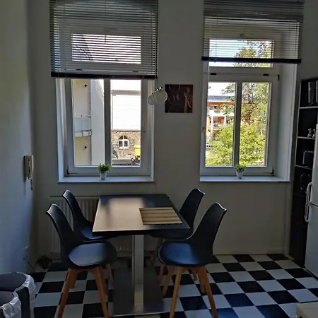Appartement Flex Aparts - Grosse, Moeblierte In Mit 2 Zimmern Zwickau