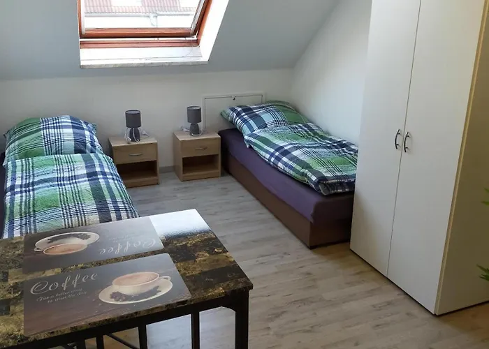 Flex Aparts - Grosse, Moeblierte In Mit 2 Zimmern Apartment Zwickau